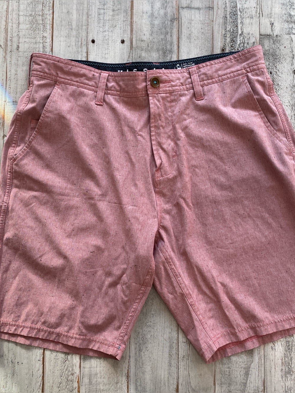 VISSLA Men's Pale Rose Flat-Front Shorts